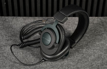 Load image into Gallery viewer, Fifine Microphone H8 Studio Headphone for Monitoring